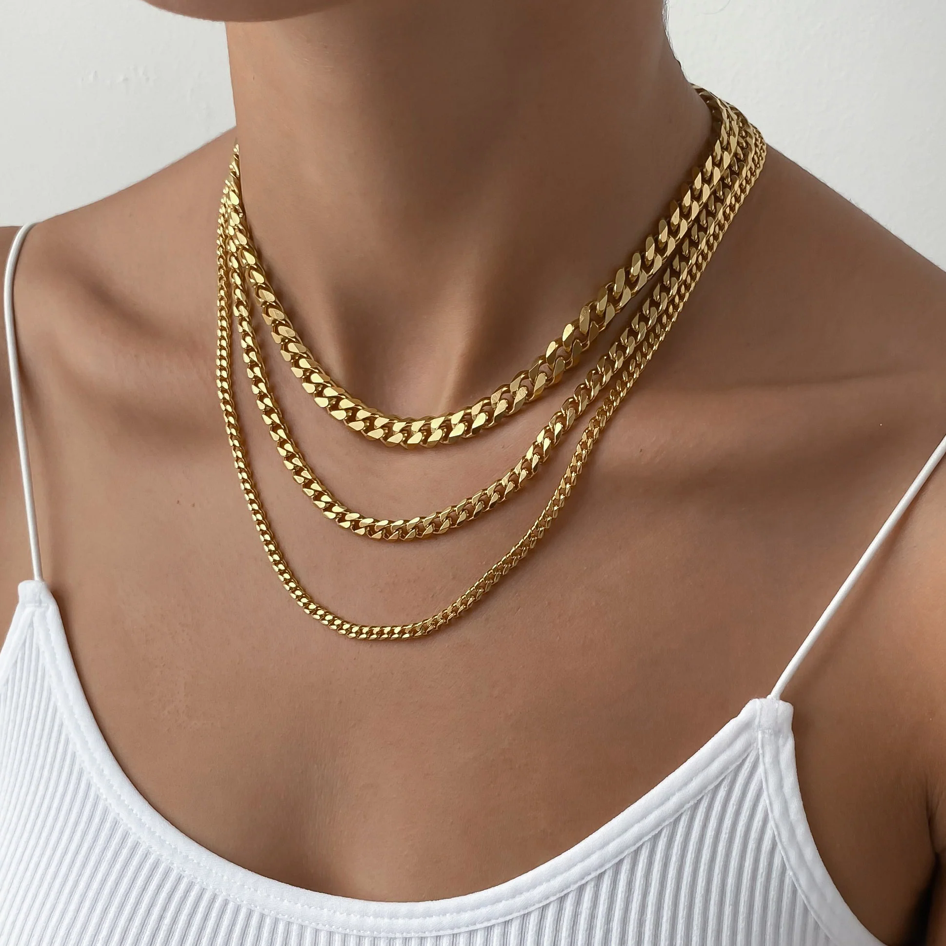 Classic Cuban Chain Gold - Image 6