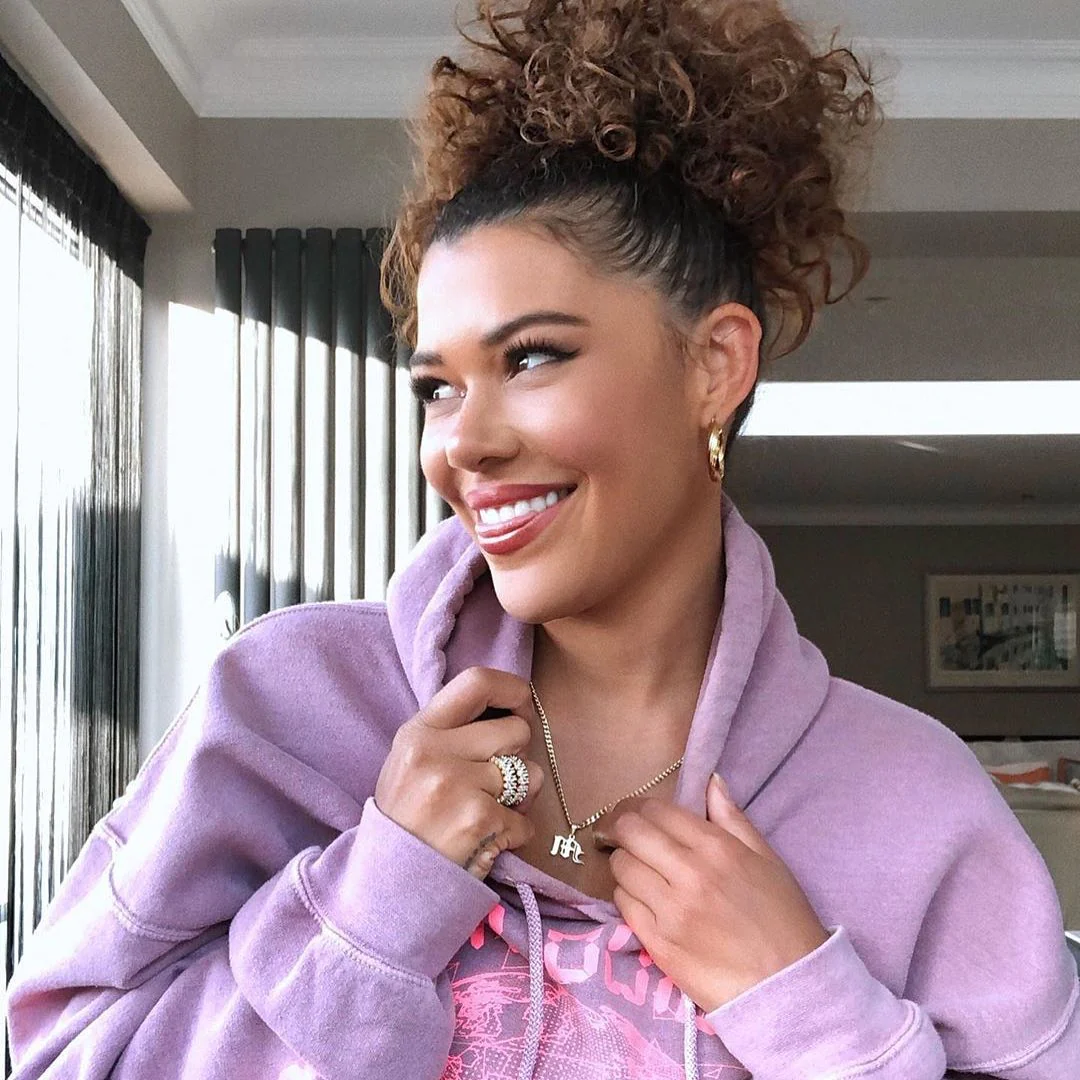 Cubana Initial Necklace - Image 8